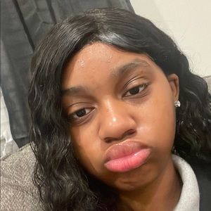 Meet your Posher, Azavia